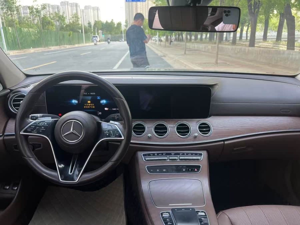 奔馳 奔馳E級新能源  2022款 改款 E 350 e L 插電式混合動力轎車圖片