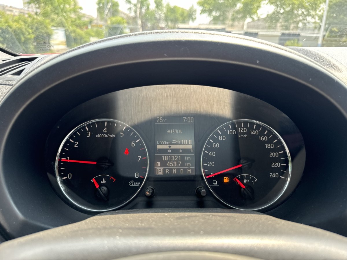 日產(chǎn) 奇駿  2012款 2.5L CVT豪華版 4WD圖片