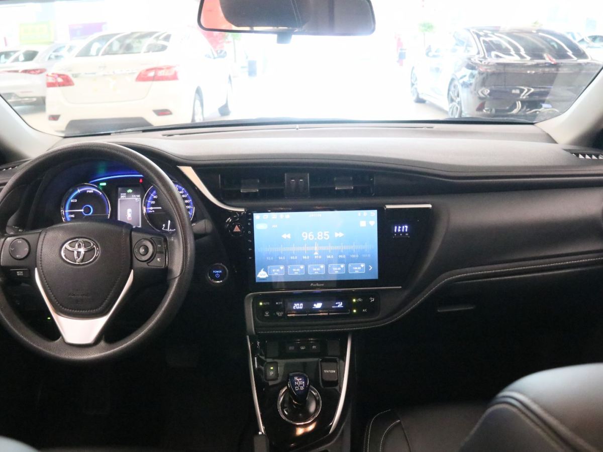 豐田 卡羅拉雙擎E+  2019款 1.8L 領(lǐng)先版圖片