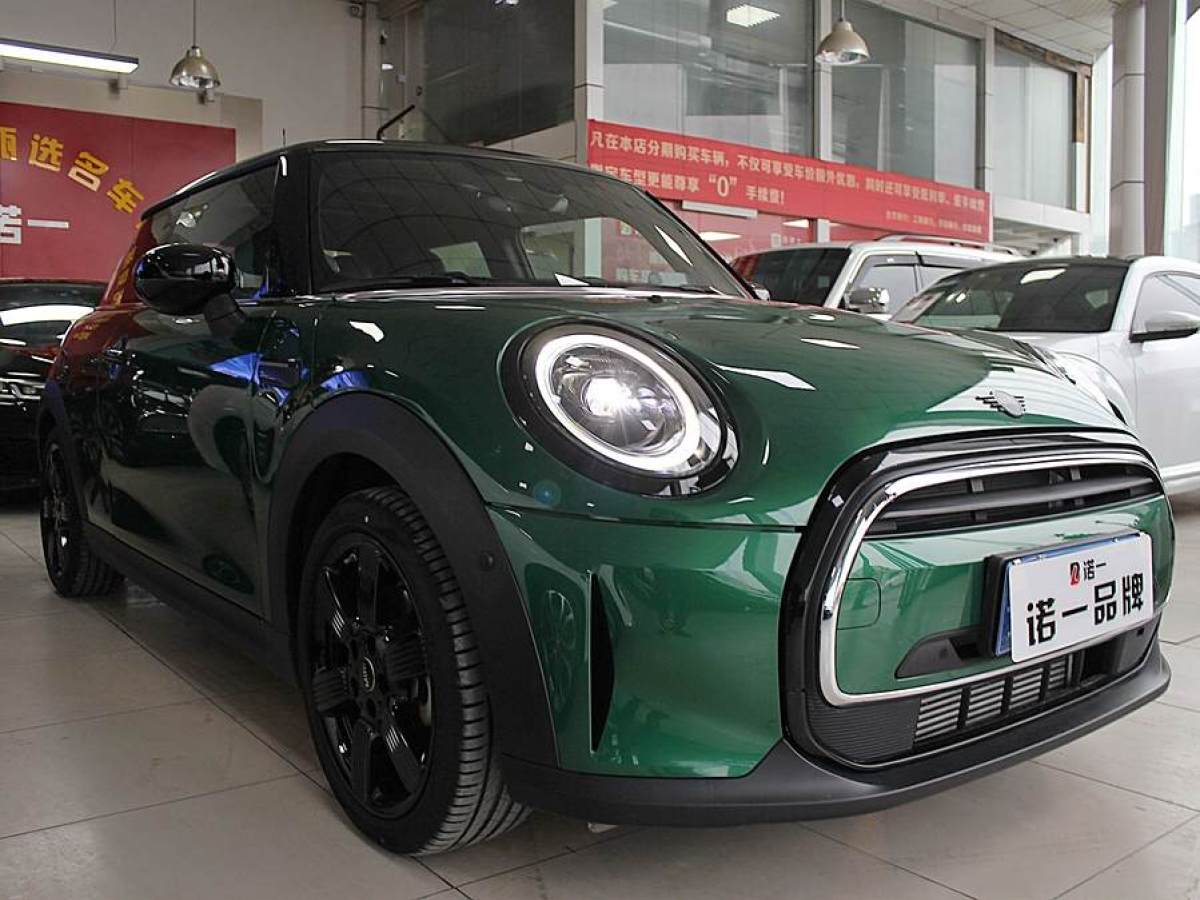 MINI MINI  2023款 改款 1.5T COOPER 藝術(shù)家圖片