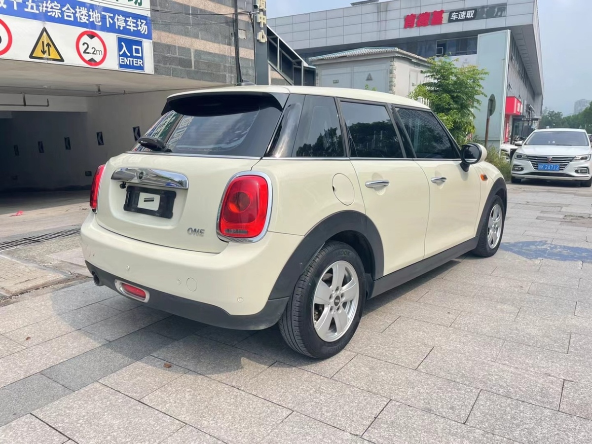 MINI MINI  2018款 1.5T ONE 五门版图片