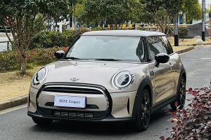 MINI MINI 改款 1.5T COOPER 藝術(shù)家