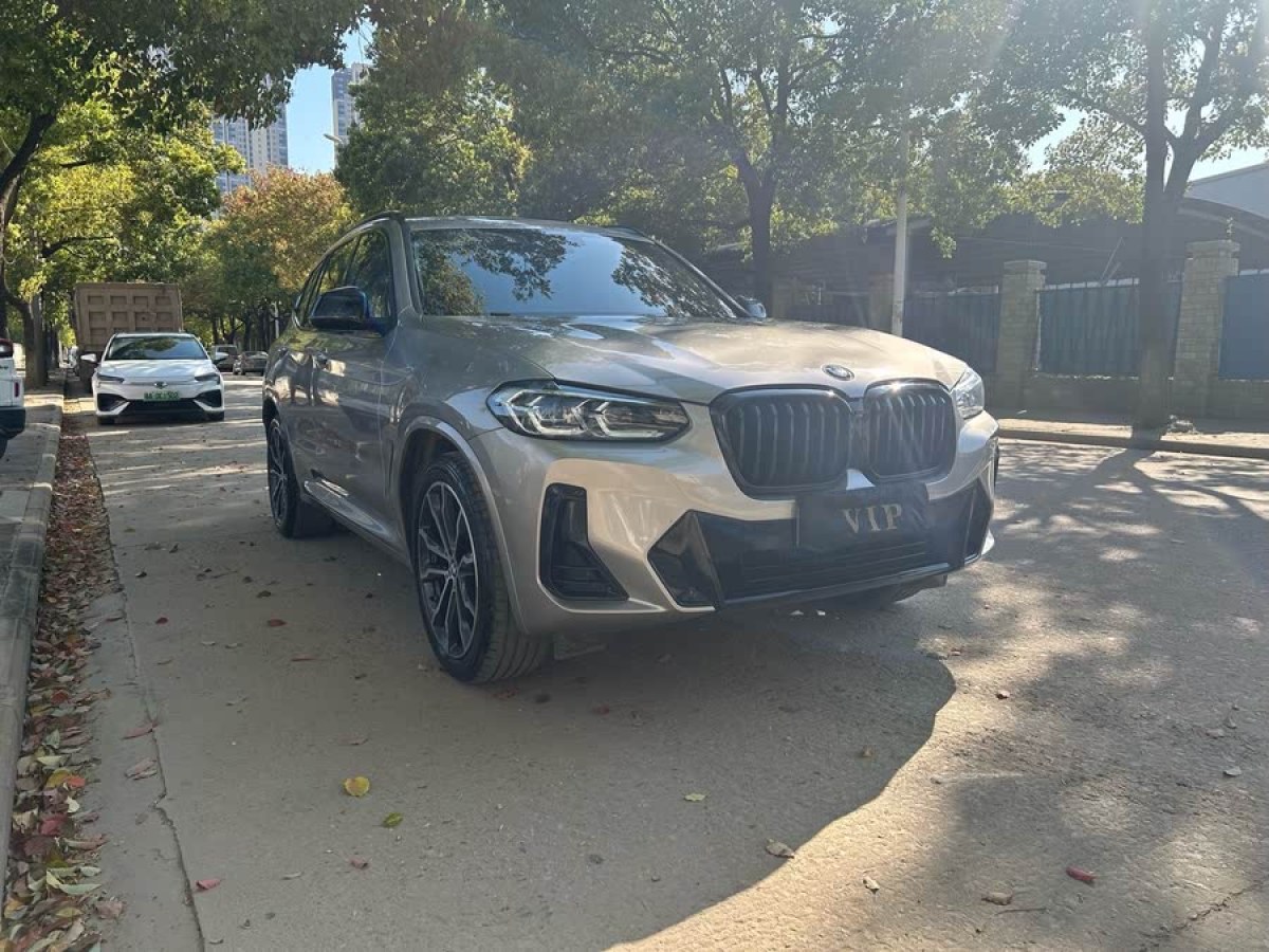 寶馬 寶馬X3  2022款 xDrive30i 領(lǐng)先型 M曜夜套裝圖片