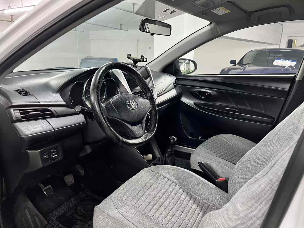 豐田 YARiS L 致炫  2016款 改款 1.3L 手動靈動版圖片