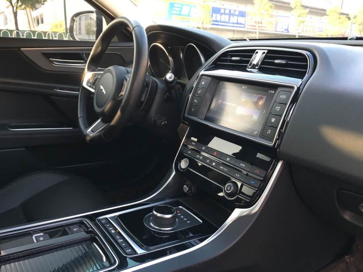 捷豹 XEL  2018款 2.0T 200PS 豪華版圖片