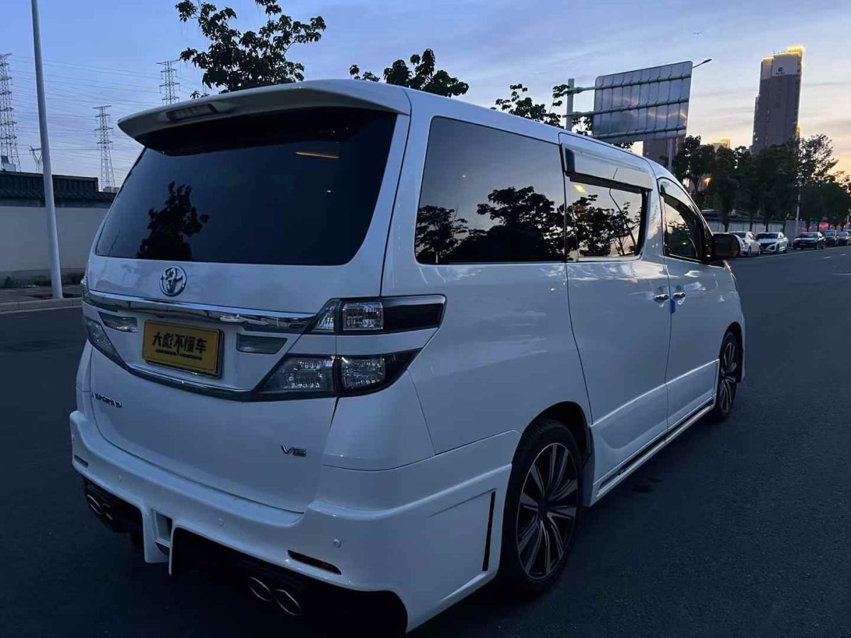 豐田 埃爾法  2015款 3.5L 尊貴版圖片