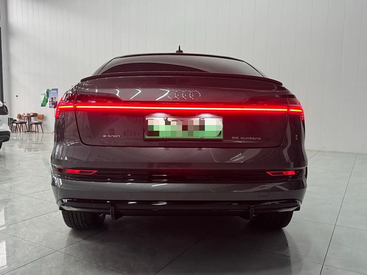 奧迪 奧迪e-tron  2022款 Sportback 55 quattro 臻選型圖片