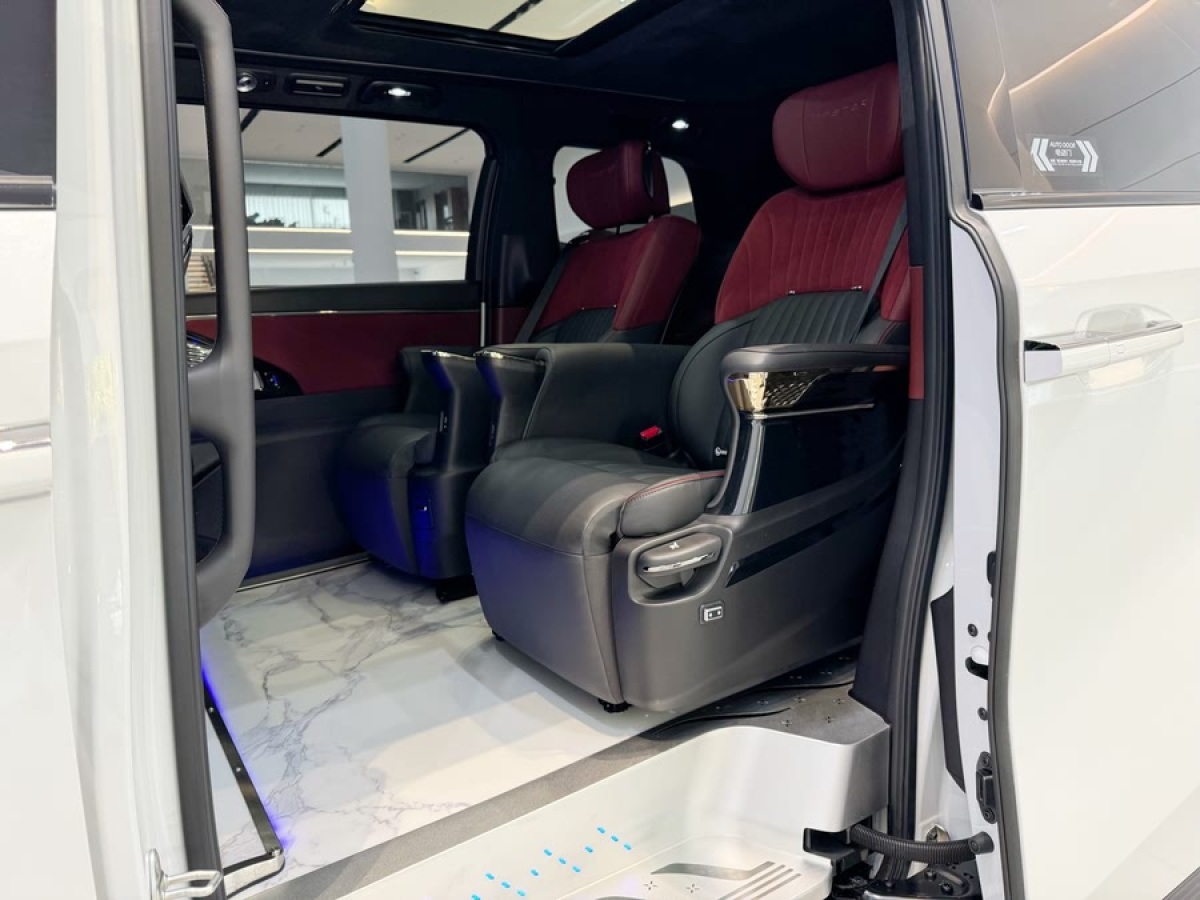 廣汽傳祺 M8  2024款 宗師系列 400T 至尊版圖片