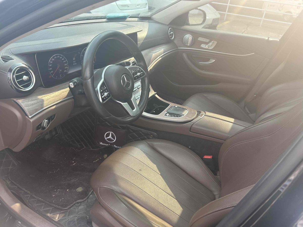 奔馳 奔馳E級  2020款 E 300 L 豪華型圖片