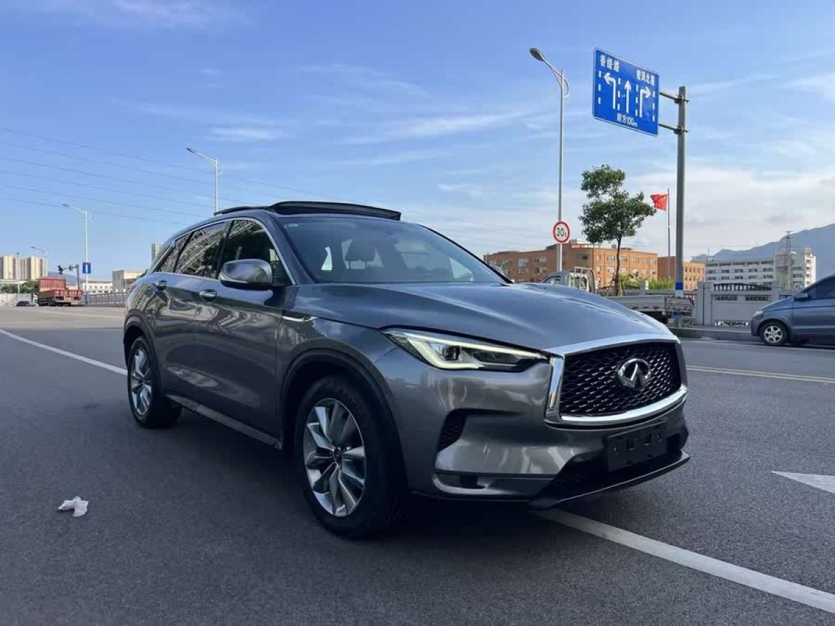 英菲尼迪 QX50  2020款 改款 2.0T 兩驅(qū)菁英版圖片