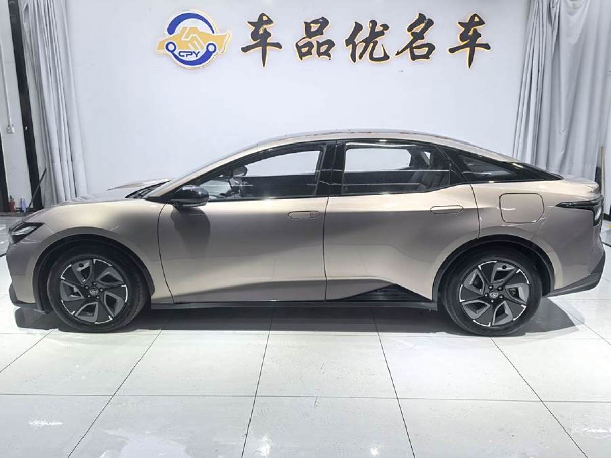 豐田 豐田bZ3  2024款 616km 長(zhǎng)續(xù)航Premium圖片