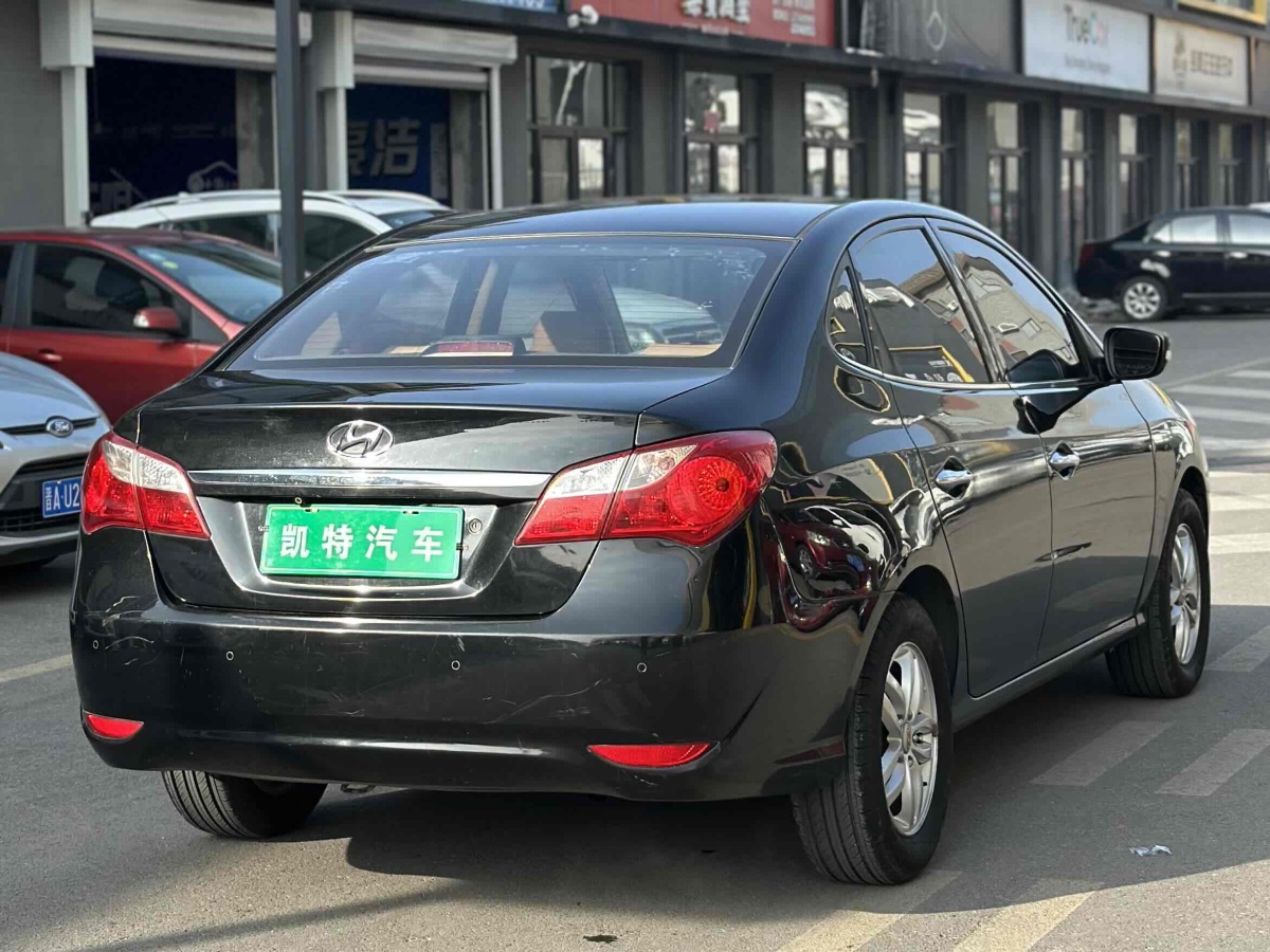 現(xiàn)代 悅動  2011款 1.6L 手動豪華型圖片