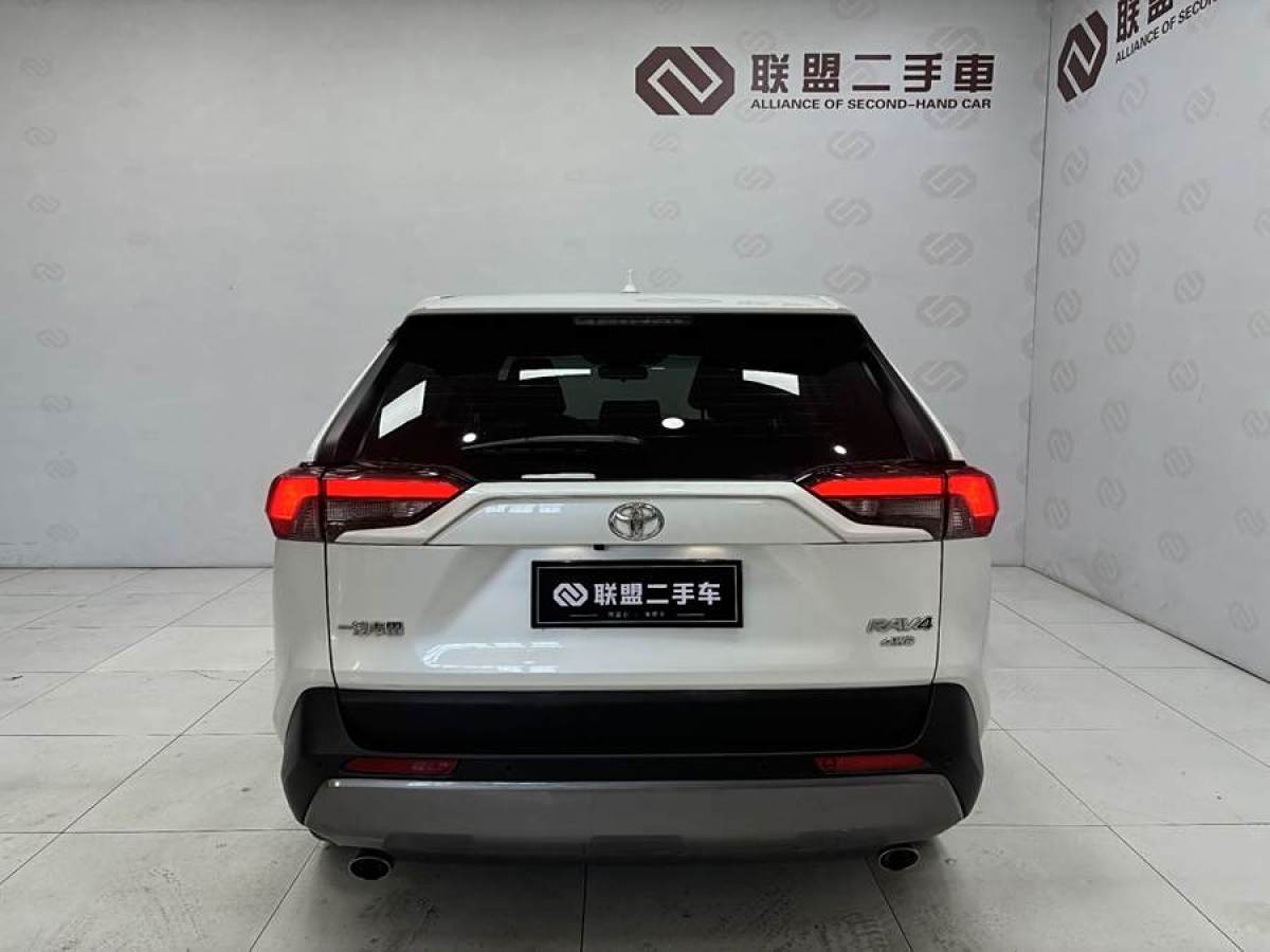 豐田 RAV4榮放  2021款 2.0L CVT四驅(qū)風(fēng)尚PLUS版圖片