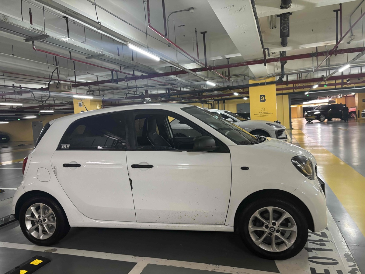 smart forfour  2016款 1.0L 52千瓦靈動版圖片