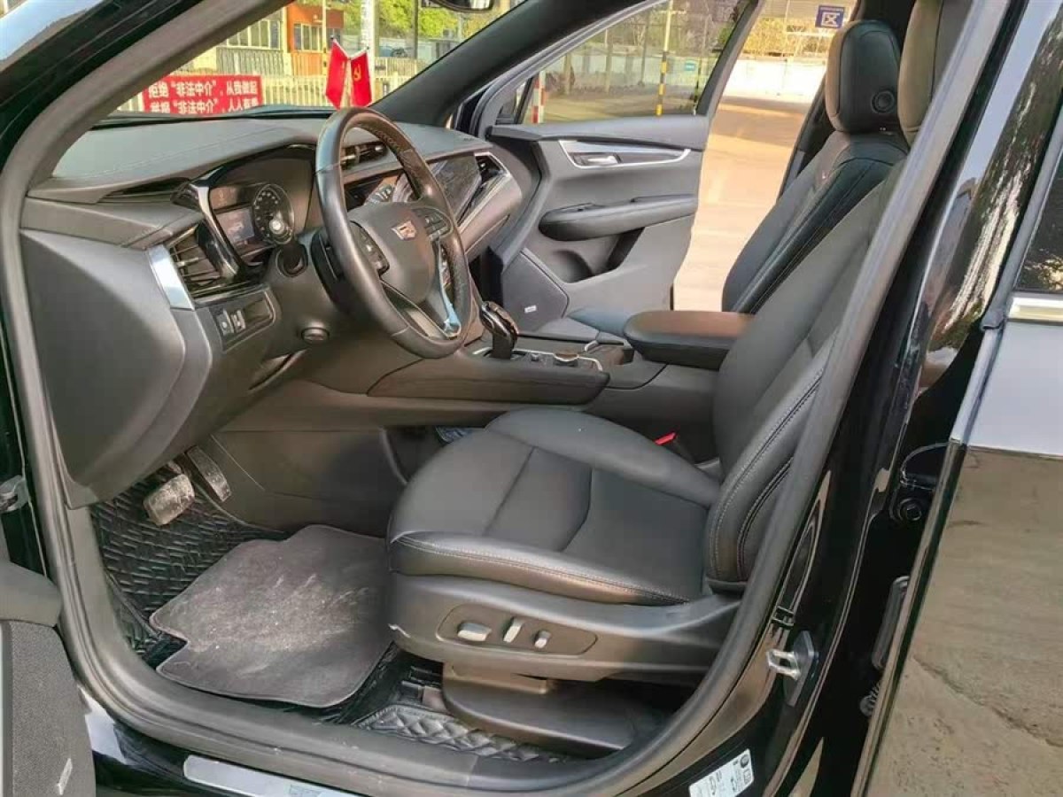 凱迪拉克 XT6  2022款 2.0T 六座四驅(qū)豪華型圖片