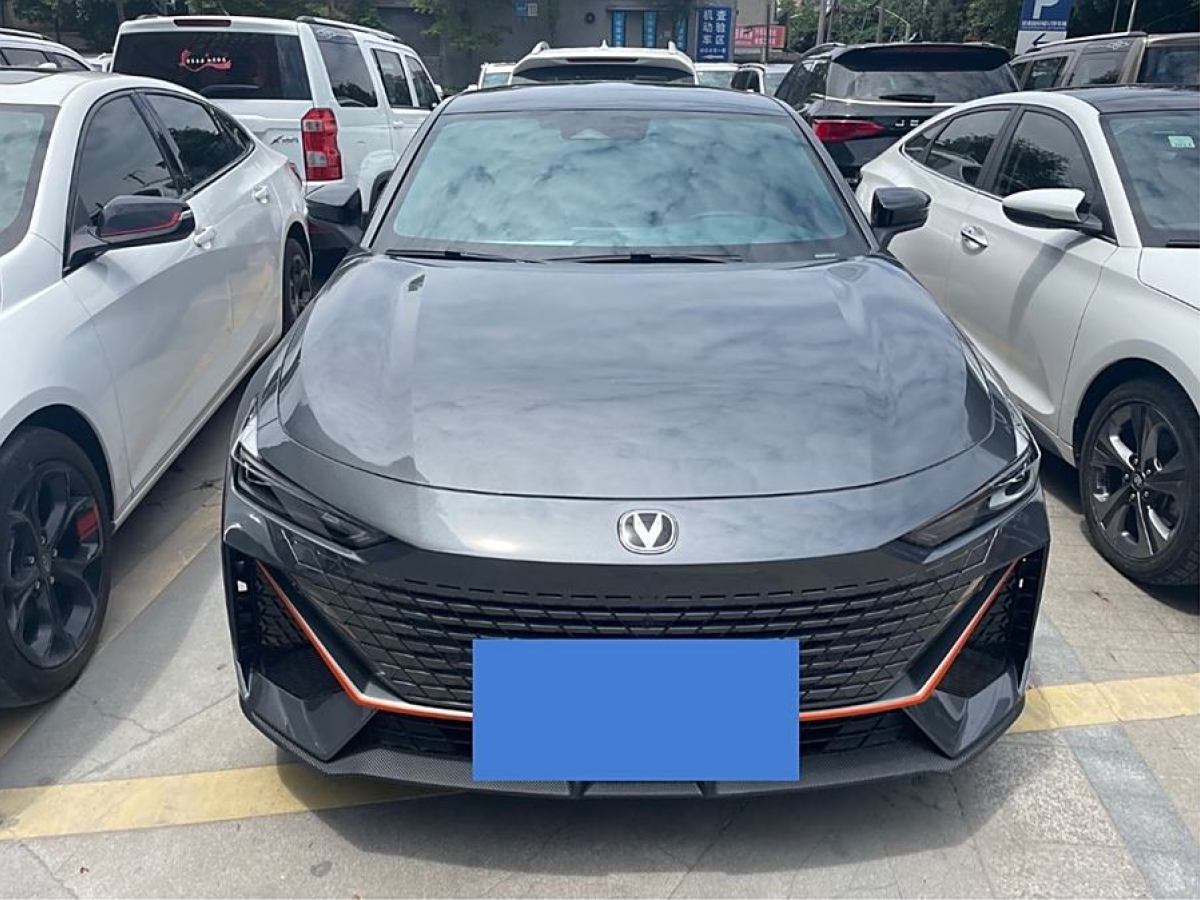 長(zhǎng)安 長(zhǎng)安UNI-V  2022款 1.5T 運(yùn)動(dòng)版圖片