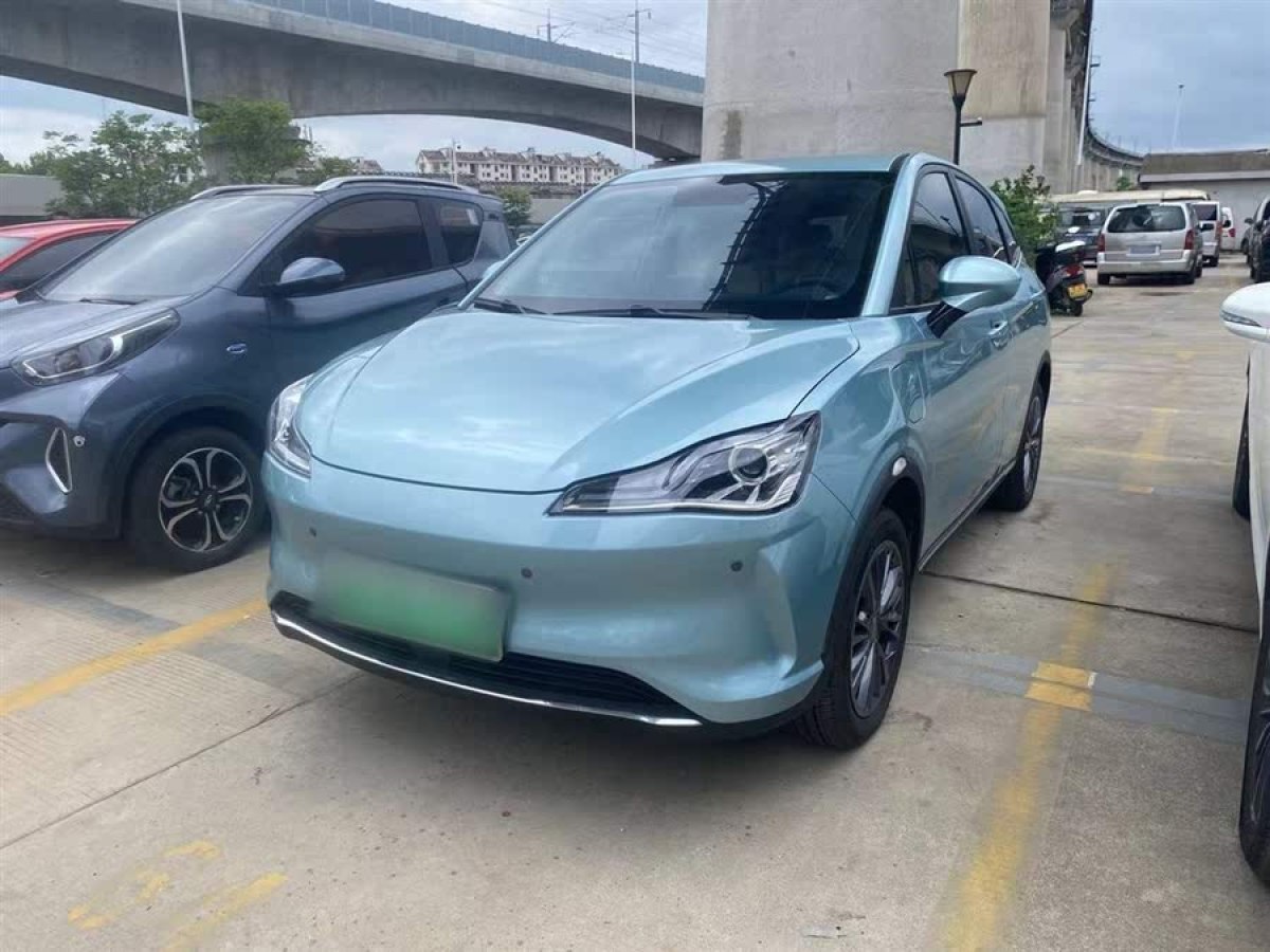 哪吒 哪吒V  2022款 潮 400 Lite 粉色定制款圖片
