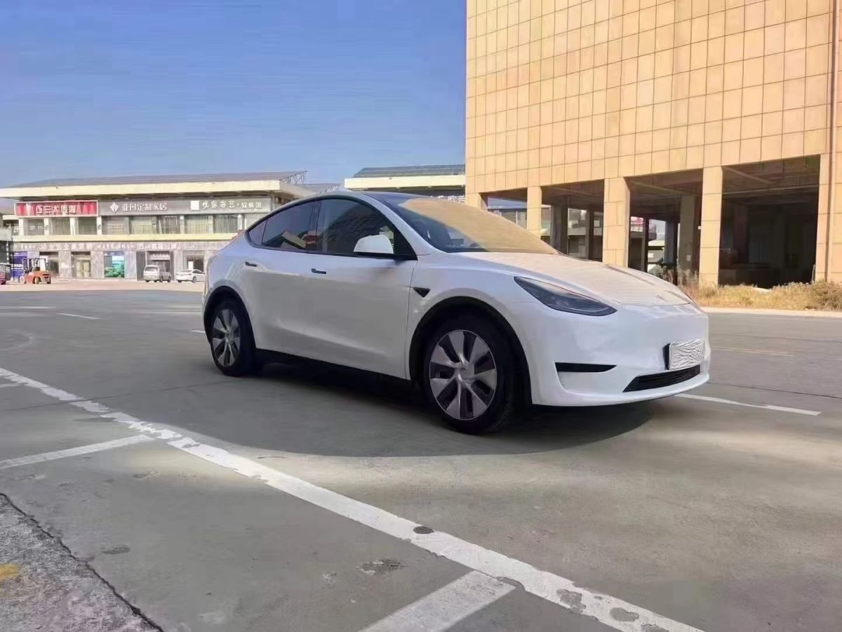 特斯拉 Model 3  2022款 后輪驅(qū)動(dòng)版圖片