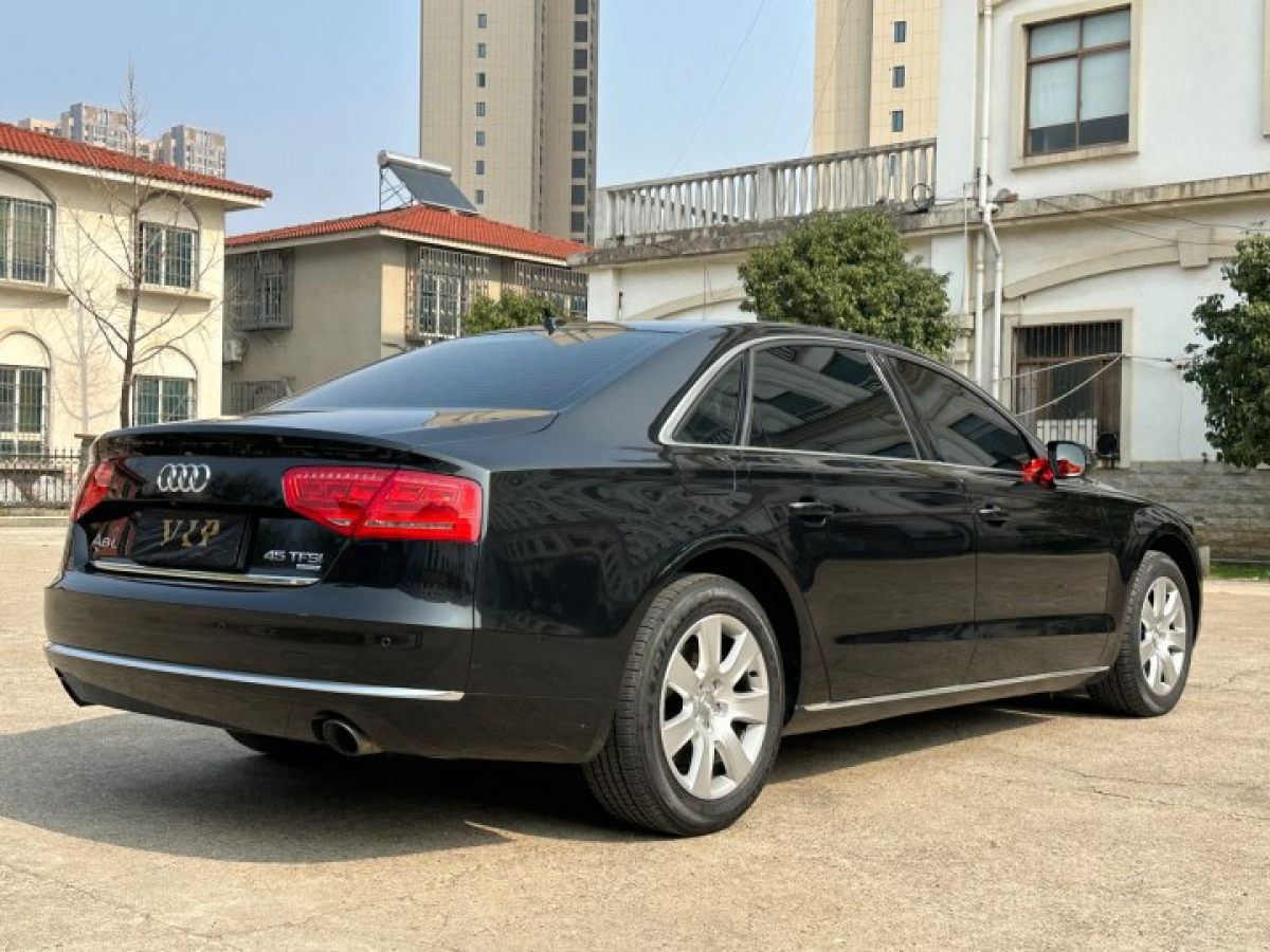 2011年3月奥迪 奥迪A8  2011款 A8L 3.0 TFSI quattro舒适型(213kW)