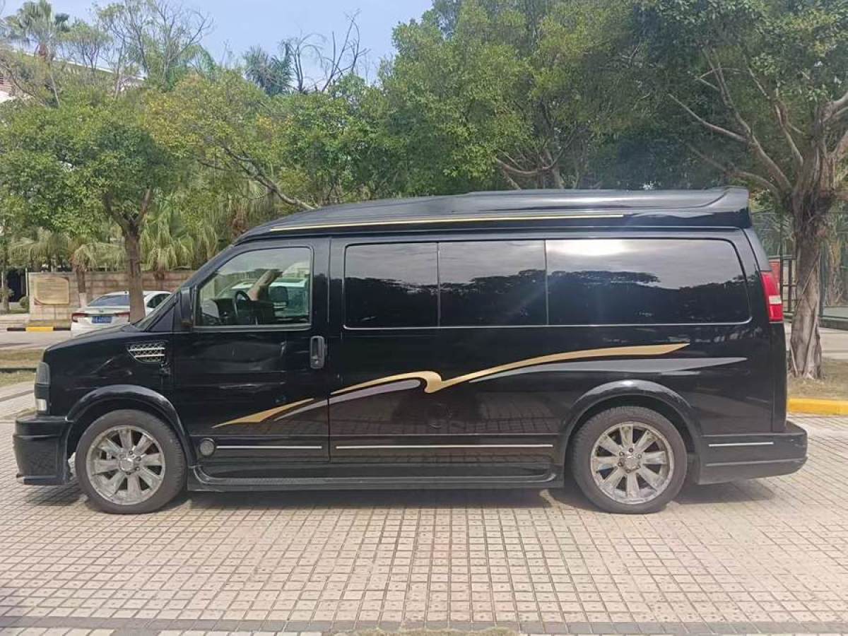 GMC SAVANA  2015款 5.3L 四驅(qū)行政版圖片