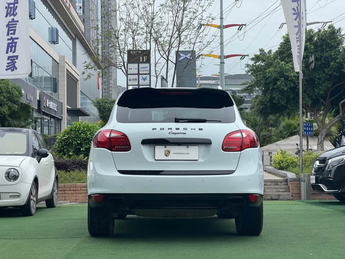 保時(shí)捷 Cayenne  2014款 Cayenne Platinum Edition 3.0T圖片
