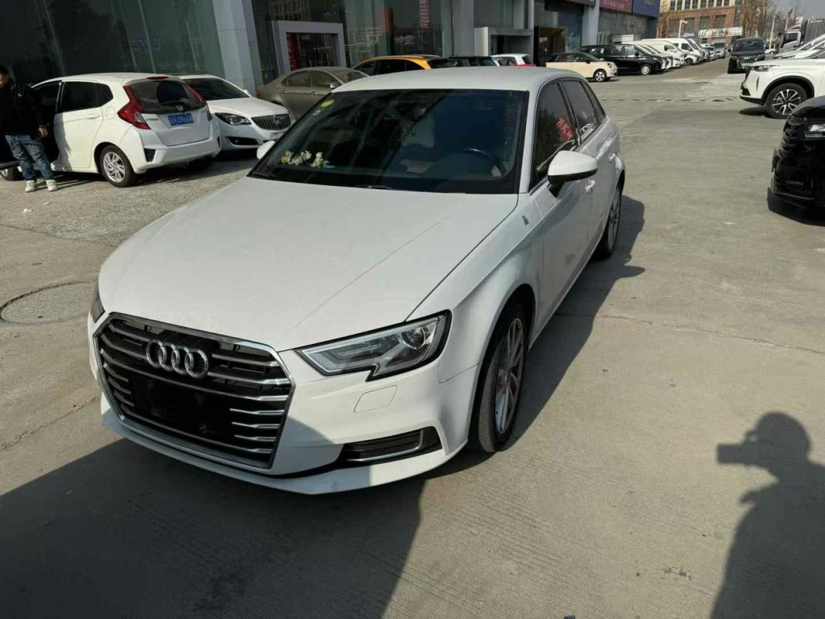 奧迪 奧迪A3  2019款 A3 35TFSI Limousine時(shí)尚型圖片