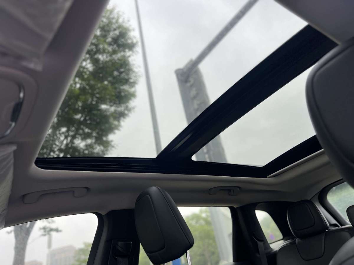 Jeep 自由光  2017款 2.0L 優(yōu)越版圖片