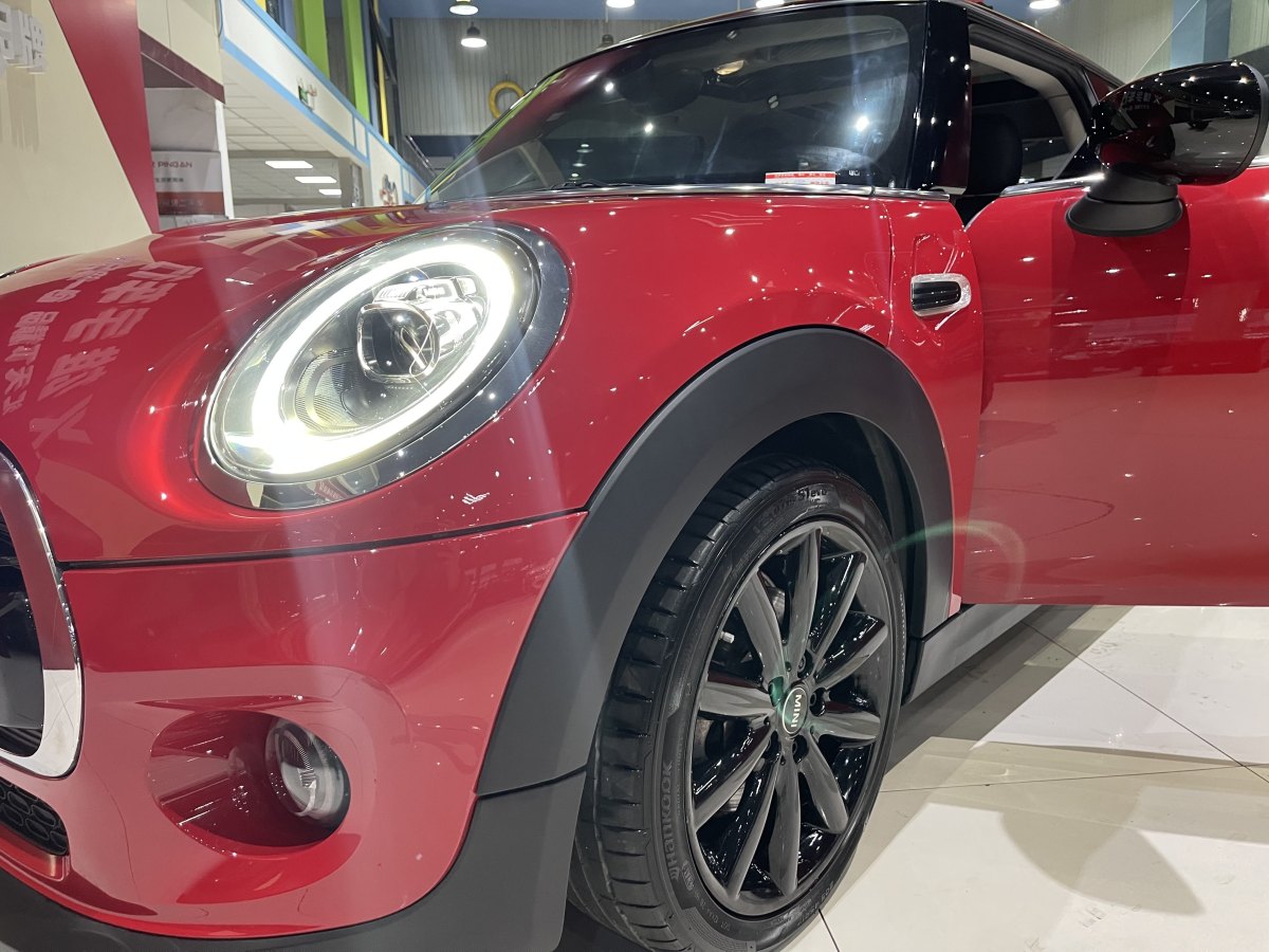 MINI MINI  2019款 1.5T COOPER 藝術(shù)家圖片