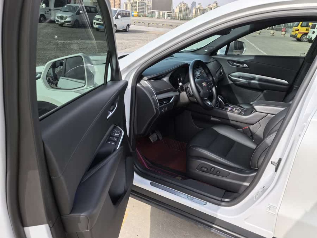 凱迪拉克 XT4  2022款 28T 兩驅(qū)豪華型圖片