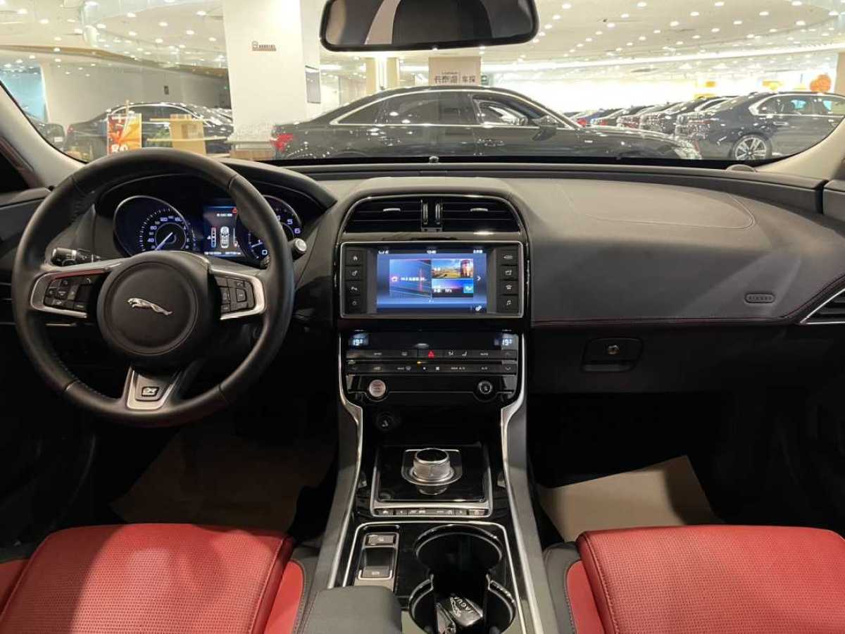 捷豹 XE  2015款 2.0T 200PS R-Sport圖片