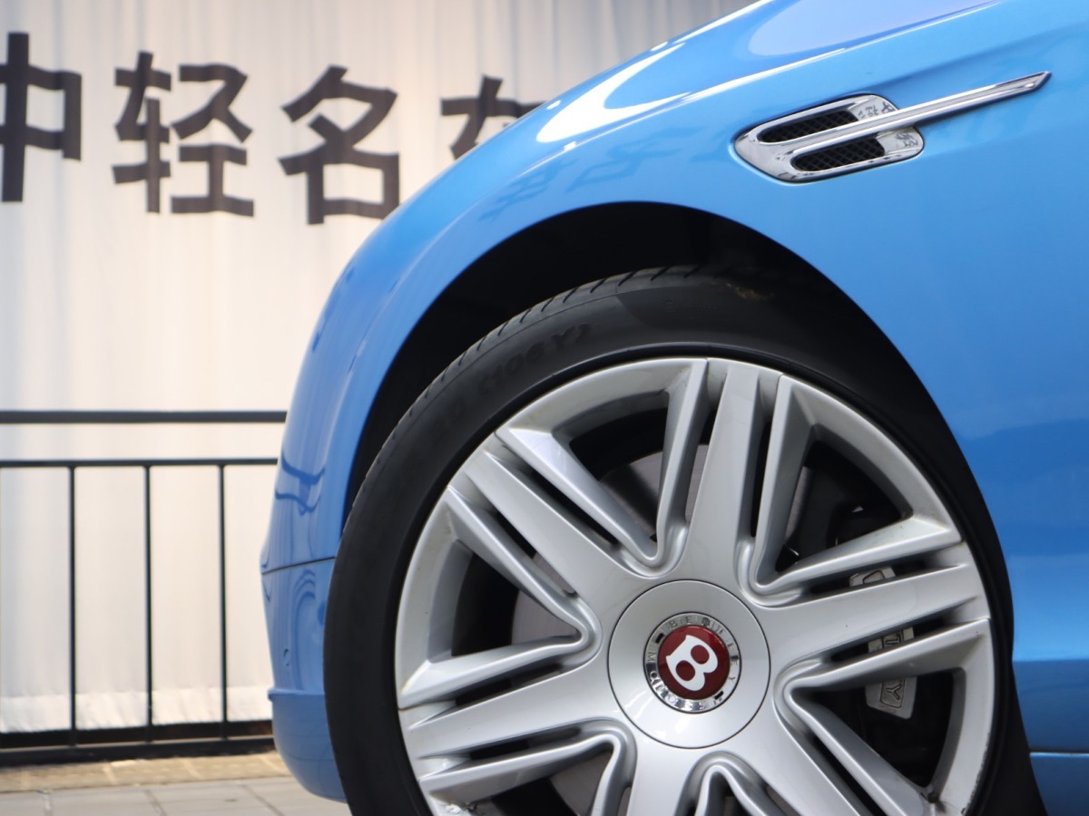 賓利 歐陸  2015款 4.0T GT V8 標(biāo)準(zhǔn)版圖片