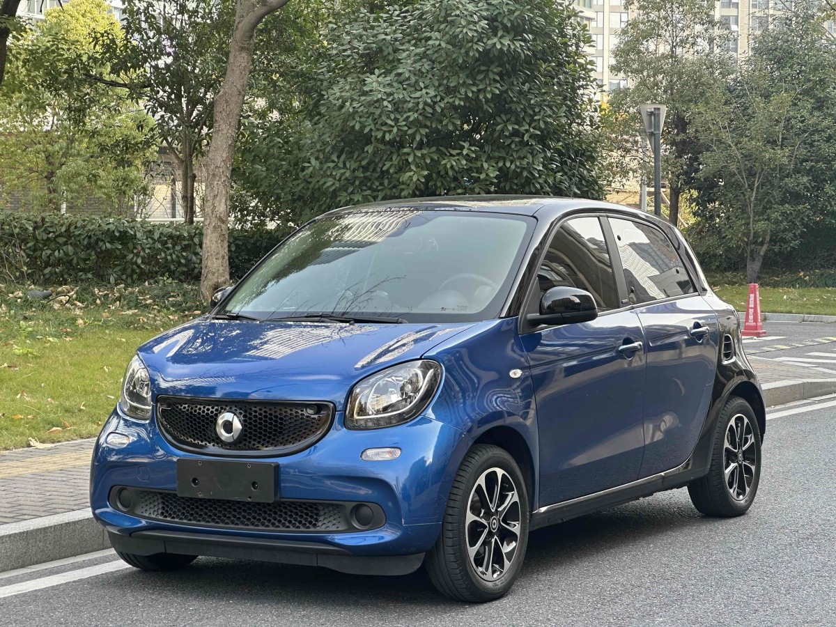 smart forfour  2016款 1.0L 52千瓦激情版圖片