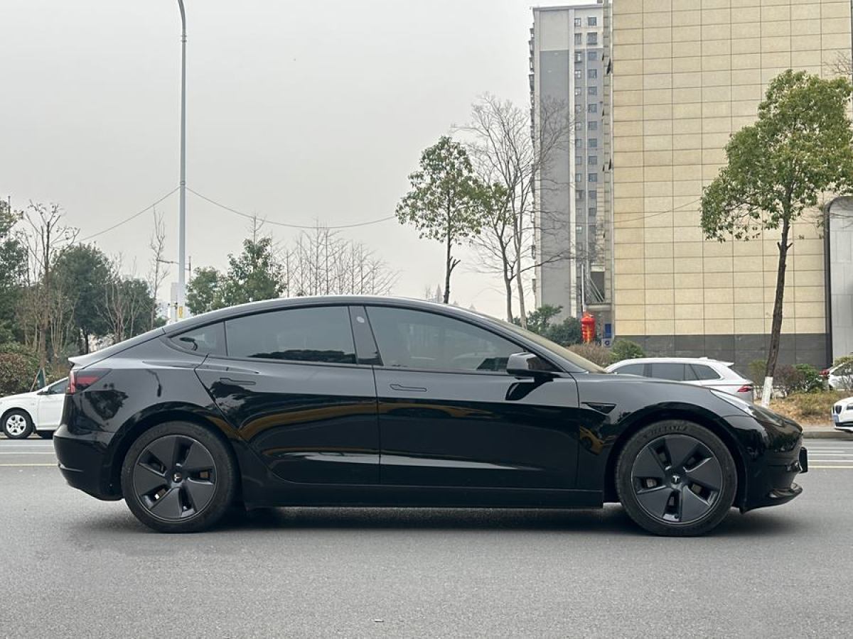 特斯拉 Model Y  2022款 改款 后輪驅(qū)動(dòng)版圖片