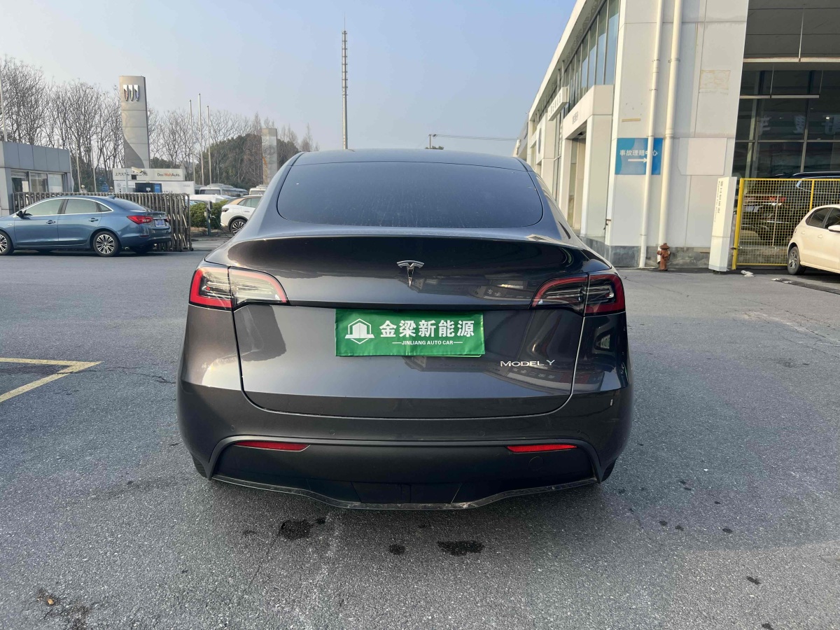 特斯拉 Model 3  2023款 長續(xù)航煥新版 雙電機全輪驅(qū)動圖片