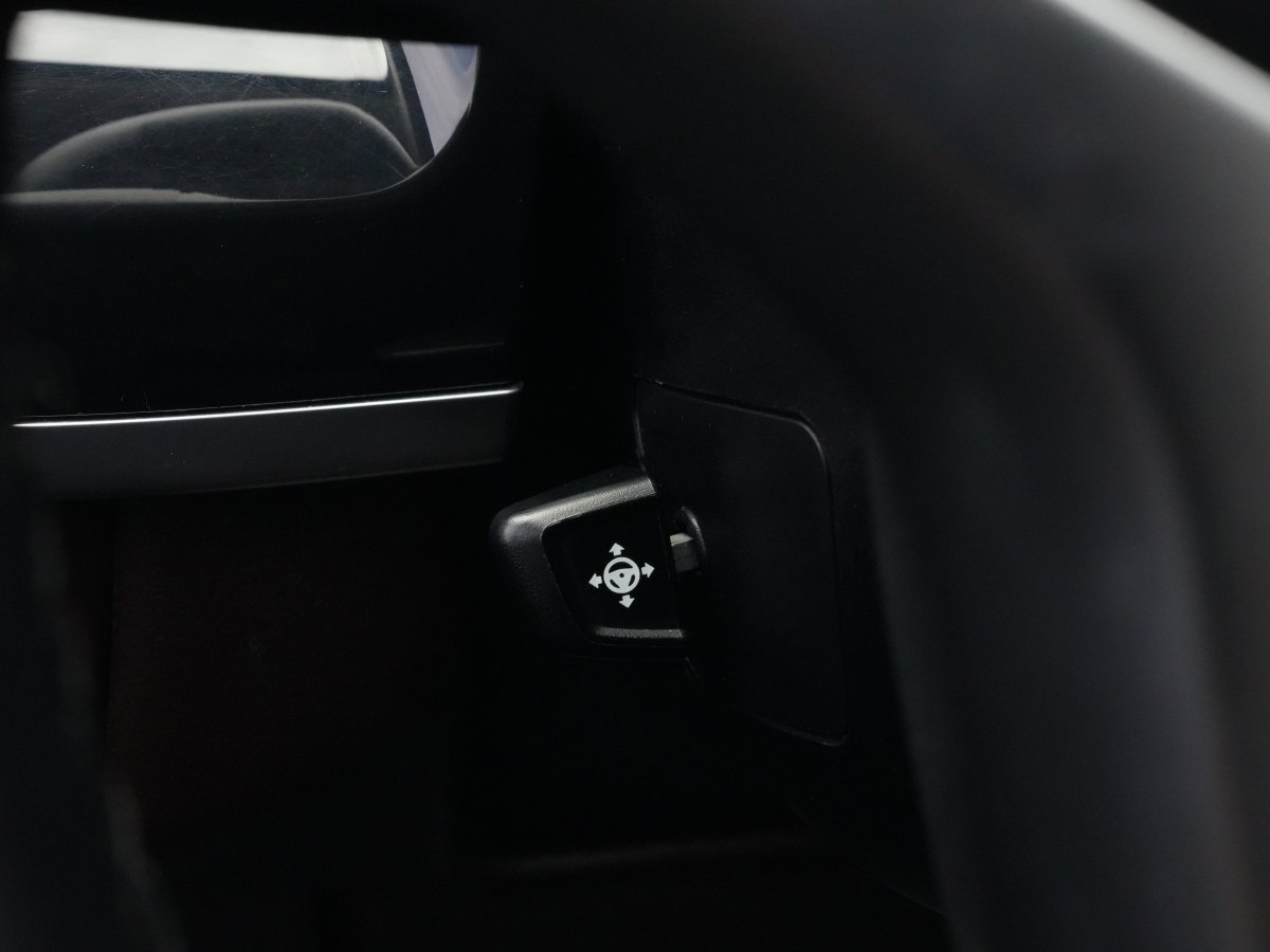 2014年12月寶馬 寶馬X5  2014款 xDrive35i 領(lǐng)先型