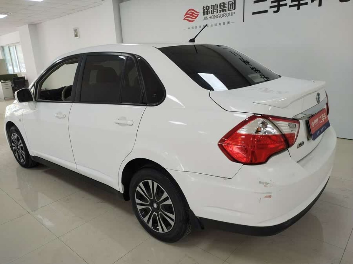 啟辰 D50  2013款 1.6L 手動(dòng)時(shí)尚版圖片