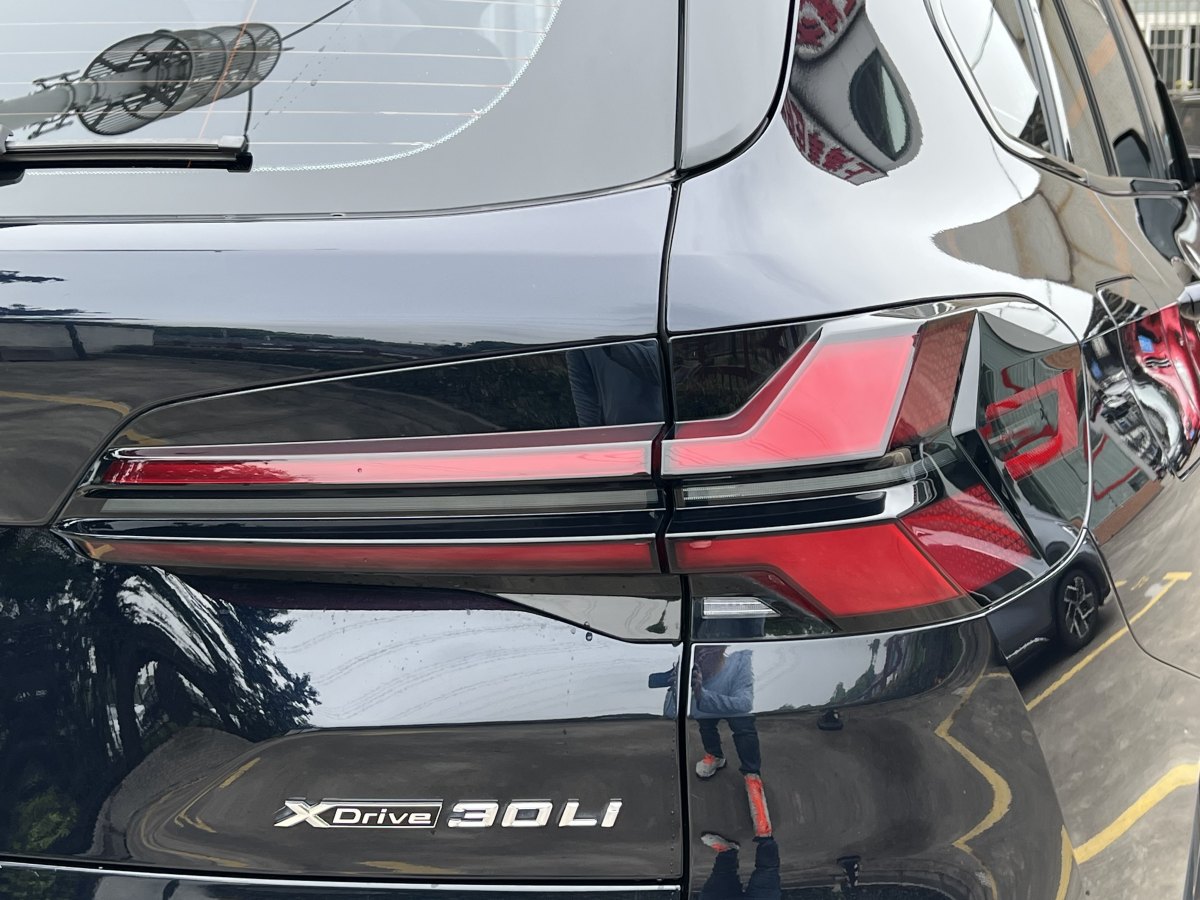 寶馬 寶馬X5  2023款 xDrive 30Li 尊享型M運(yùn)動曜夜套裝圖片