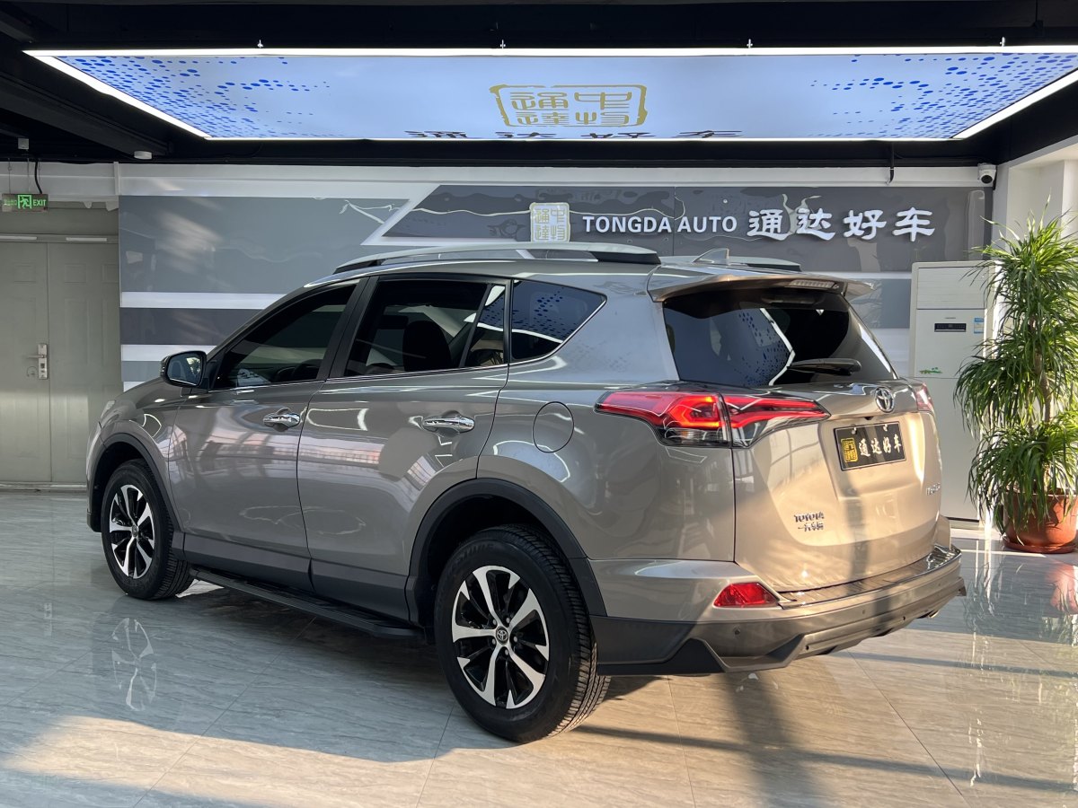 豐田 RAV4  2019款 榮放 2.0L CVT兩驅智尚版圖片