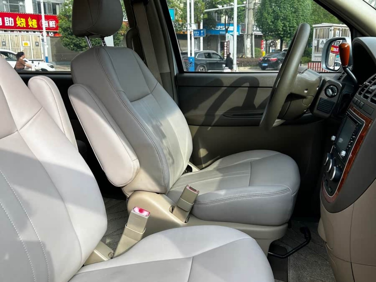 別克 GL8  2011款 2.4L CT舒適版圖片