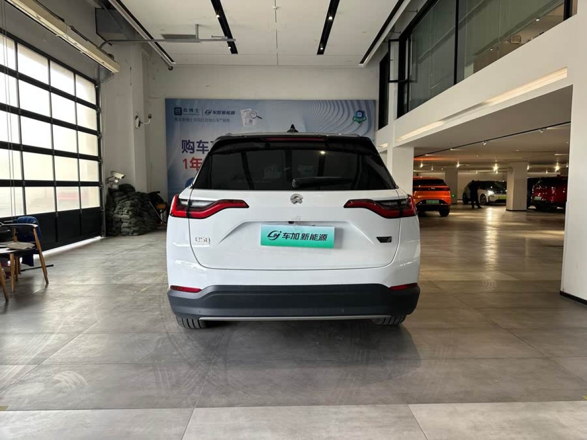 蔚來(lái) ES8  2018款 355KM 基準(zhǔn)版 七座版圖片