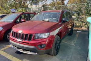 指南者 Jeep 2.0L 兩驅(qū)炫黑豪華版