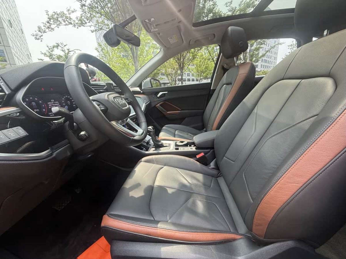 奧迪 奧迪Q3  2021款 35 TFSI 進(jìn)取致雅型圖片