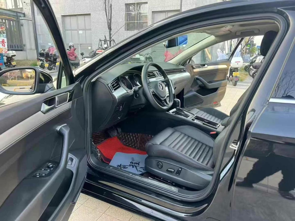 大眾 邁騰  2019款 280TSI DSG 領(lǐng)先型圖片