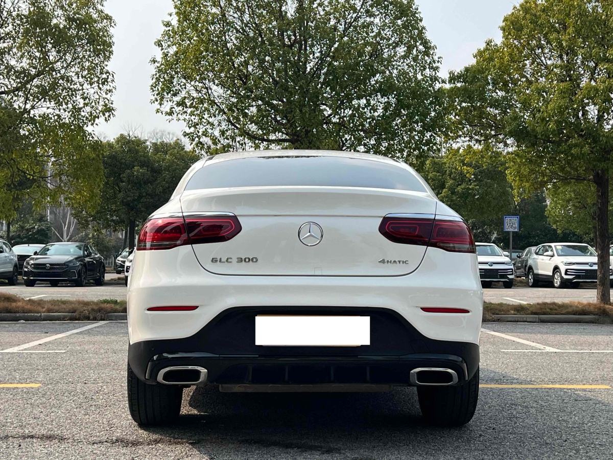 奔馳 奔馳GLC  2022款 改款 GLC 300 4MATIC 轎跑SUV圖片