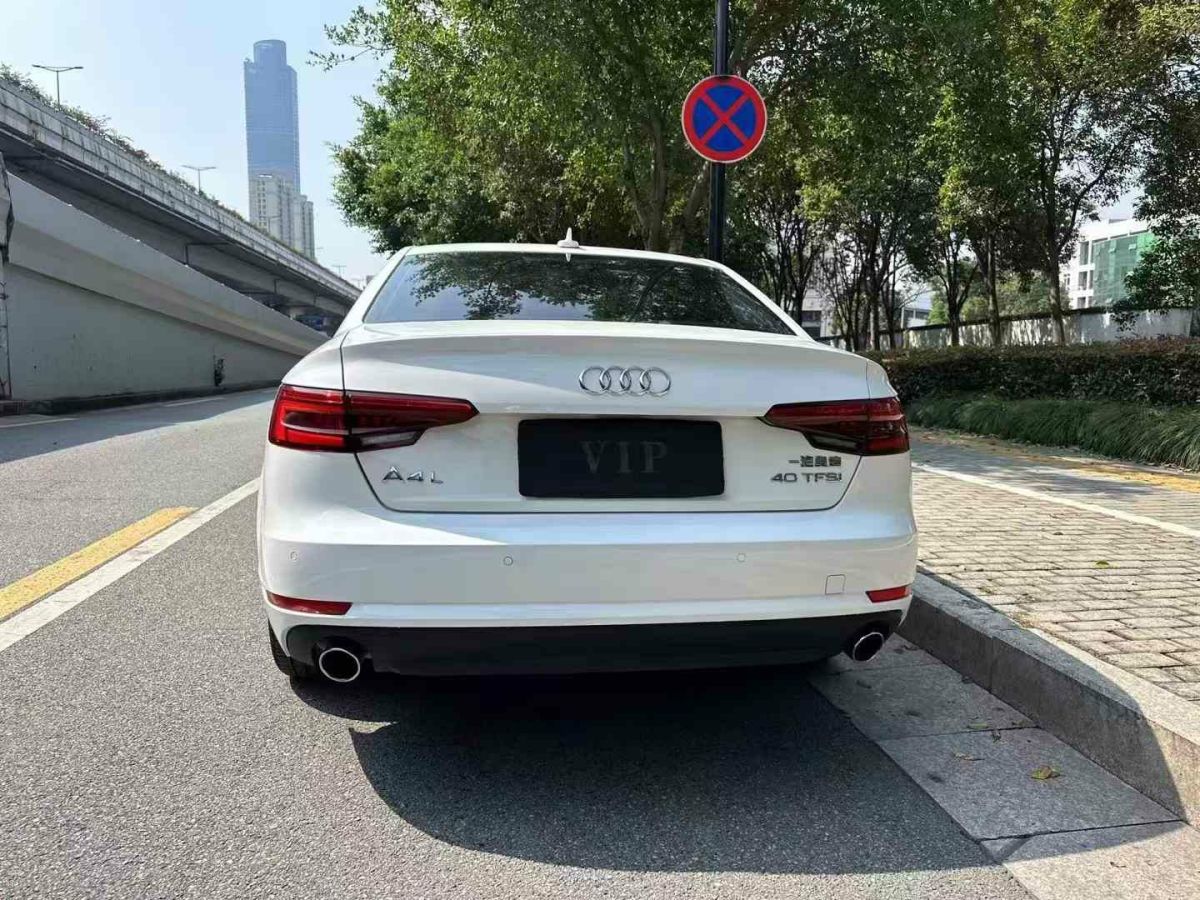 奧迪 奧迪A4L  2017款 A4L 40TFSI 時尚型圖片