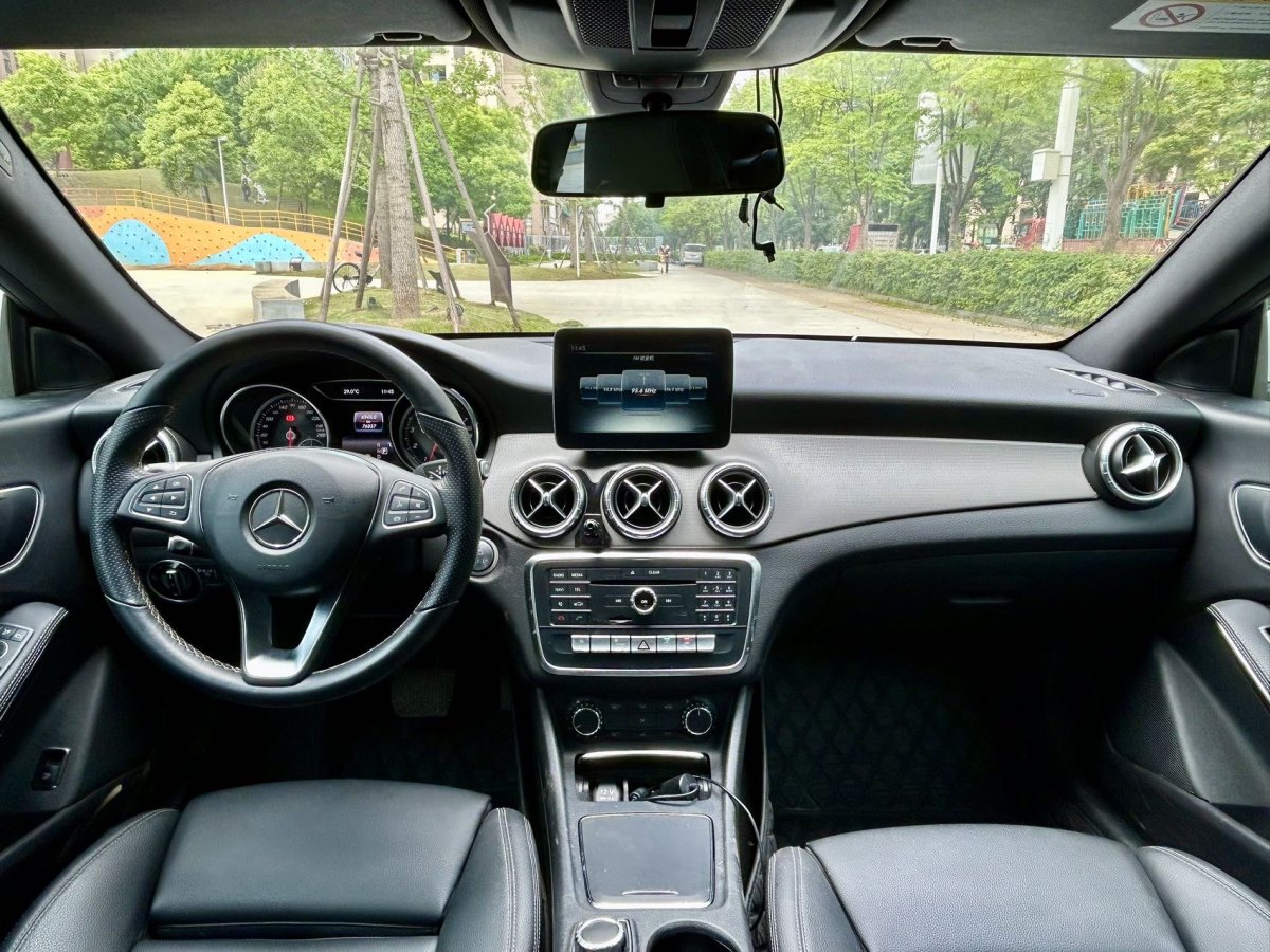 2017年9月奔驰 奔驰CLA级  2018款 CLA 200 动感型