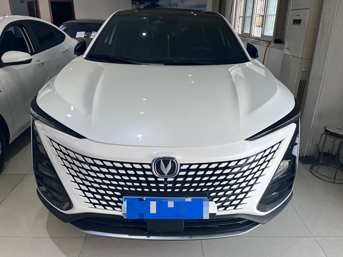 長(zhǎng)安 UNI-T  2022款 1.5T 尊貴型圖片