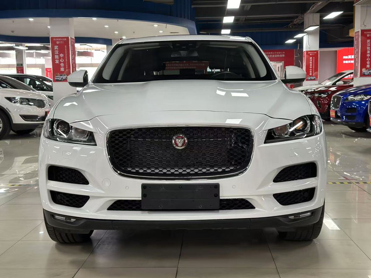 捷豹 F-PACE  2018款 2.0T 四驅(qū)都市尊享版圖片