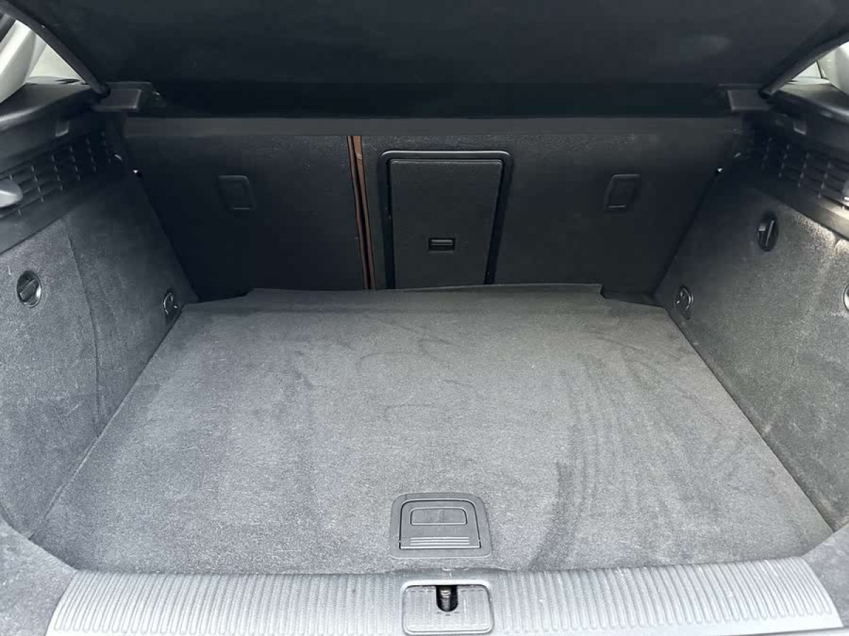 奧迪 奧迪A3  2015款 Sportback 35 TFSI 百萬(wàn)紀(jì)念智領(lǐng)型圖片
