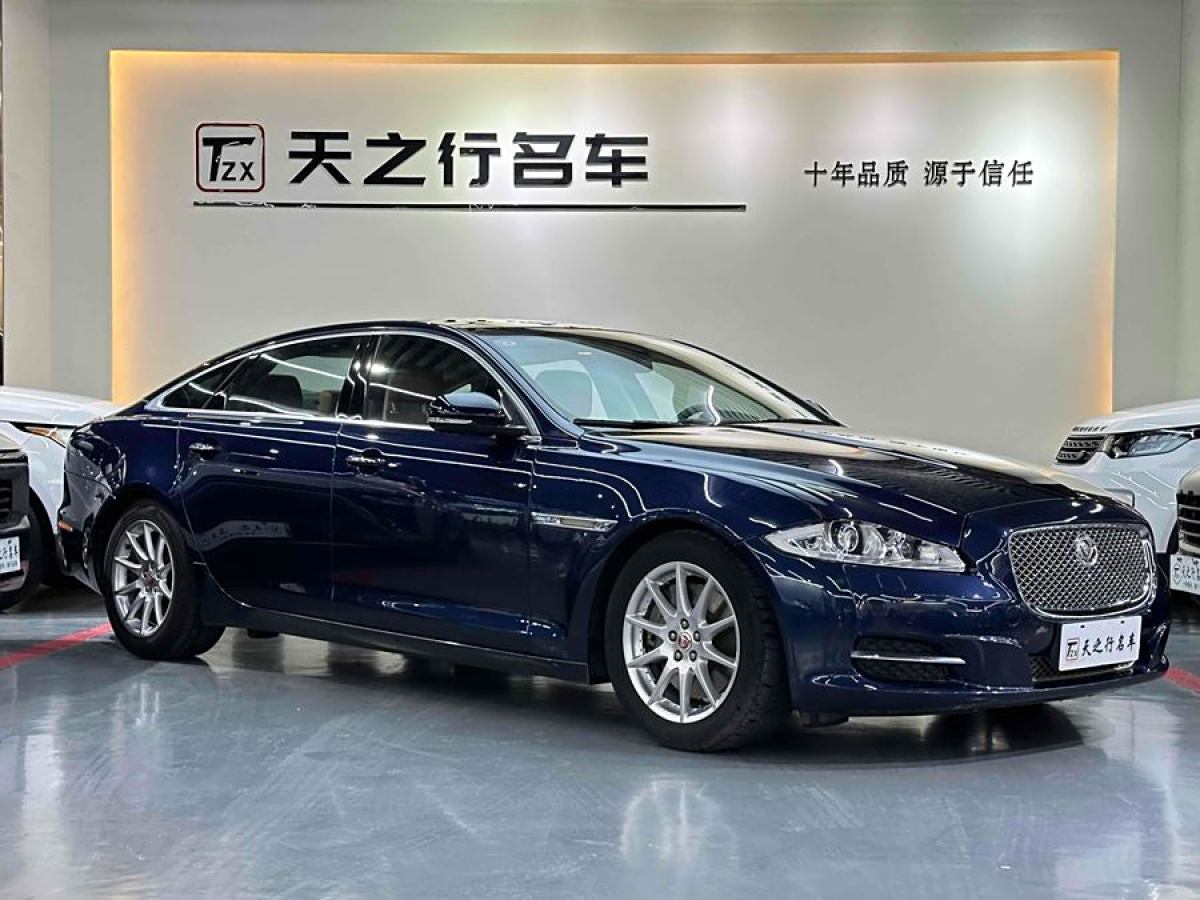 捷豹 XJ  2015款 XJL 3.0 SC 兩驅(qū)全景商務(wù)版圖片